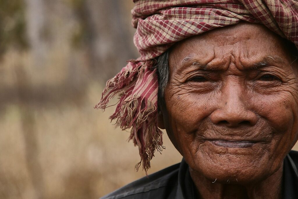 Gambar saat ini: old man, asian man, farmer, wrinkles, cambodia, headscarf, headwear, kufiya, keffiyeh, portrait, asia, old man, farmer, farmer, farmer, farmer, farmer